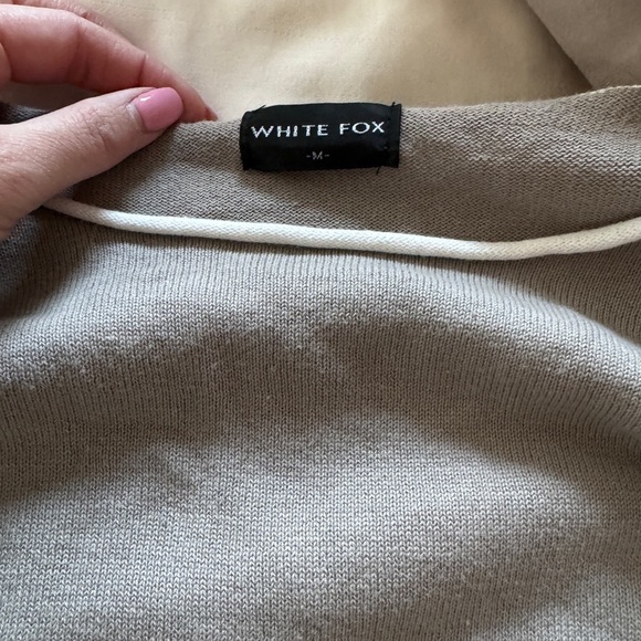 Gray Long Sleeve Top with White Trim - Picture 2 of 2